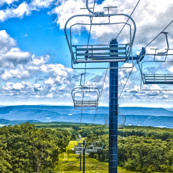maid2-21 House cleaning services in Brodheadsville, PA free up time for fun activities.